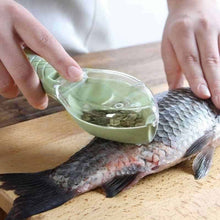 Cargar imagen en el visor de la galería, PELADOR DE ESCAMAS DE PESCADO